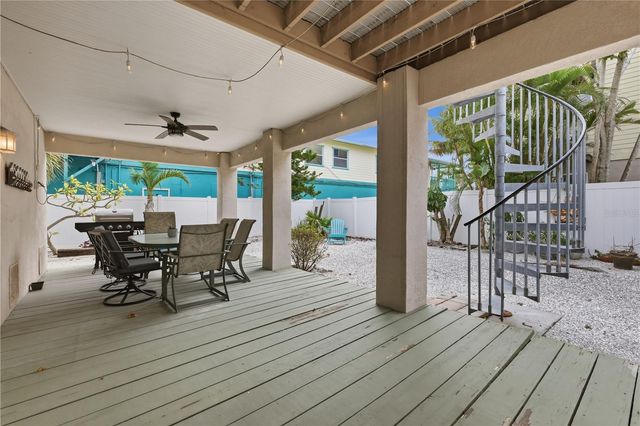 5390 GULF DRIVE, Holmes Beach, FL 34217