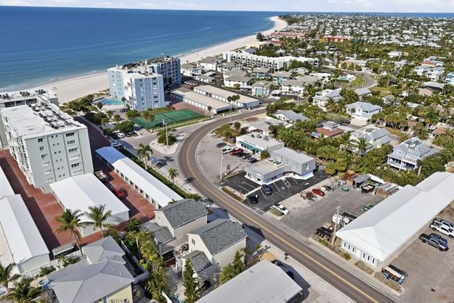 5390 GULF DRIVE, Holmes Beach, FL 34217