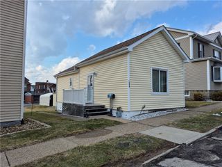 1654 Poplar St, South Greensburg Boro, PA 15601