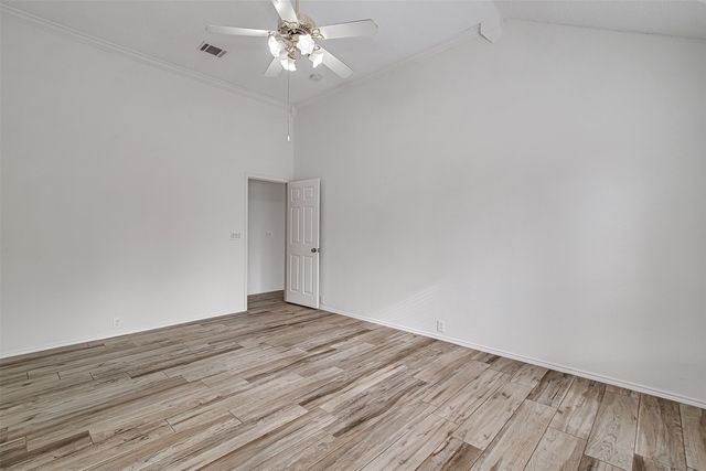 2525 Greenhaven Drive, Burleson, TX 76028