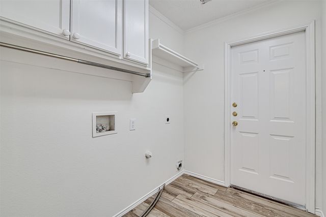 2525 Greenhaven Drive, Burleson, TX 76028