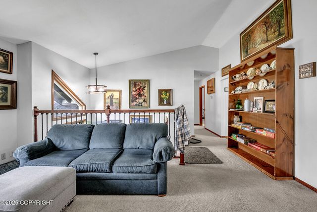 18616 Little Cape Circle, Eagle River, AK 99577