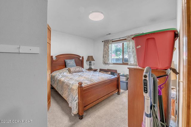 18616 Little Cape Circle, Eagle River, AK 99577