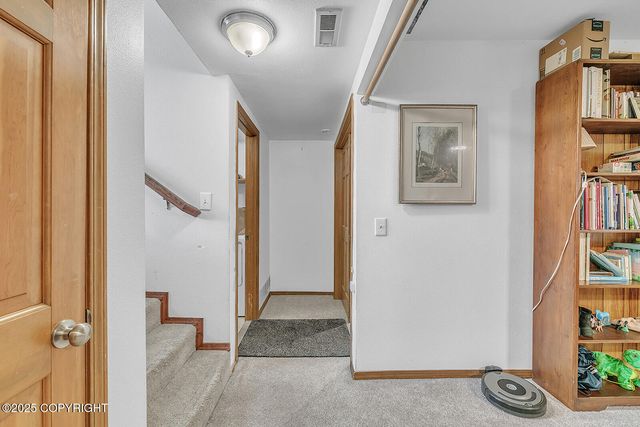 18616 Little Cape Circle, Eagle River, AK 99577