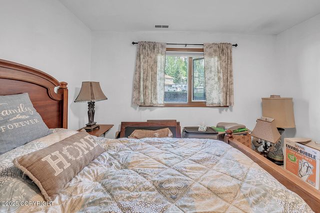 18616 Little Cape Circle, Eagle River, AK 99577