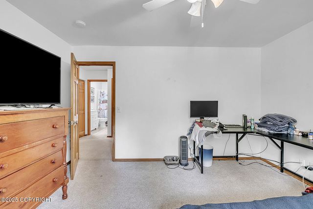 18616 Little Cape Circle, Eagle River, AK 99577