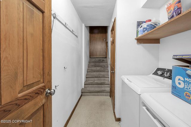 18616 Little Cape Circle, Eagle River, AK 99577