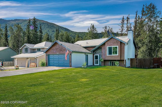 18616 Little Cape Circle, Eagle River, AK 99577