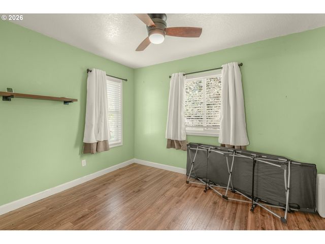 180 Ne 47TH Ave, Hillsboro, OR 97124