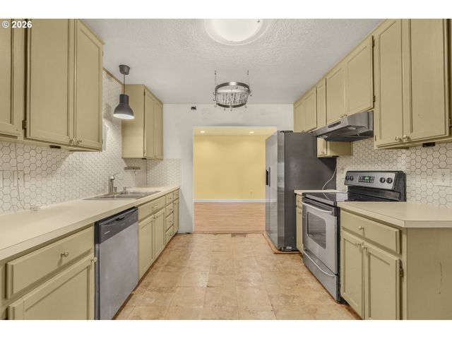 180 Ne 47TH Ave, Hillsboro, OR 97124