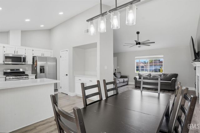 5029 Trabuco Canyon Drive, Bakersfield, CA 93307