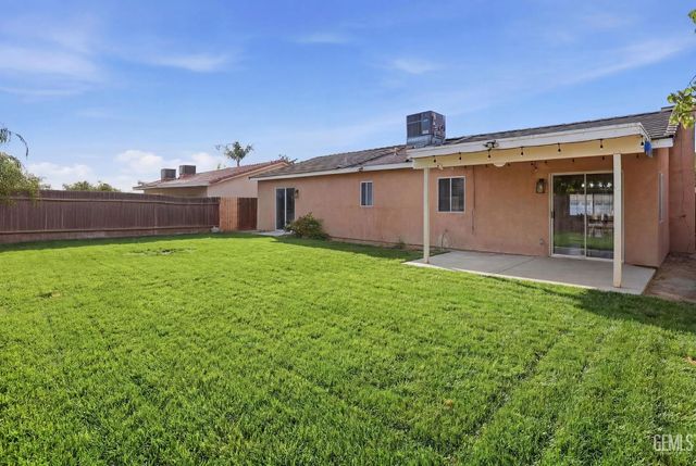 5029 Trabuco Canyon Drive, Bakersfield, CA 93307