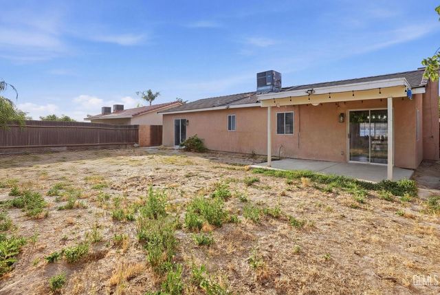 5029 Trabuco Canyon Drive, Bakersfield, CA 93307