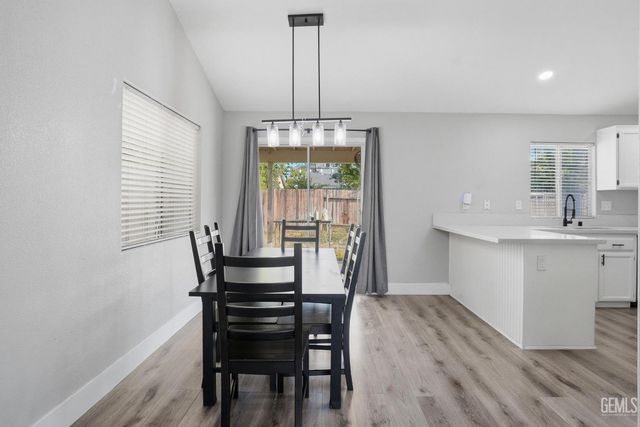 5029 Trabuco Canyon Drive, Bakersfield, CA 93307