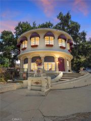 8618 La Tuna Canyon Road, Sun Valley, CA 91352