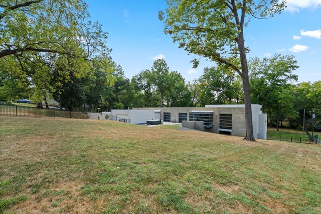 3023 E Inglewood Court, Springfield, MO 65804