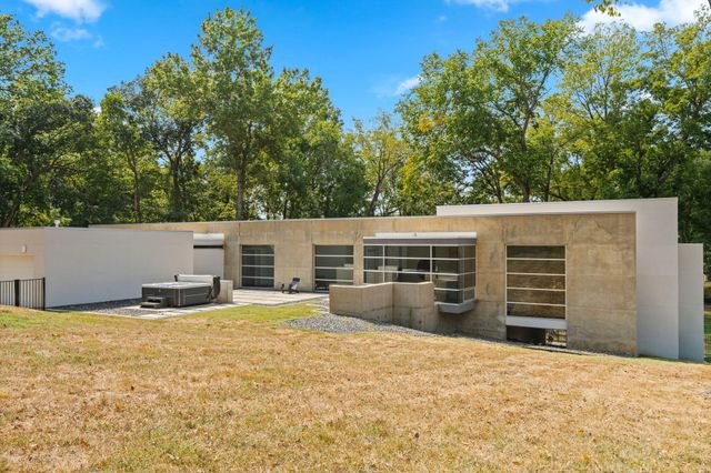 3023 E Inglewood Court, Springfield, MO 65804