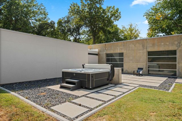 3023 E Inglewood Court, Springfield, MO 65804