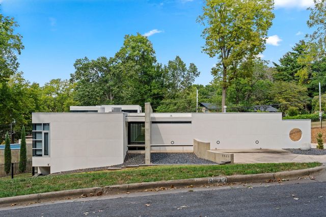 3023 E Inglewood Court, Springfield, MO 65804