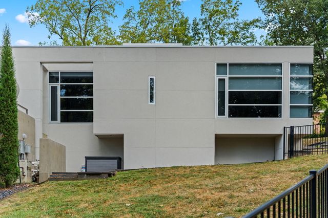 3023 E Inglewood Court, Springfield, MO 65804