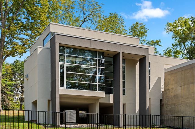 3023 E Inglewood Court, Springfield, MO 65804