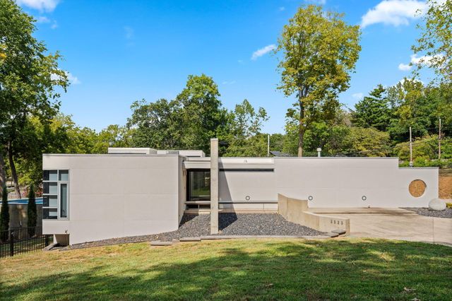 3023 E Inglewood Court, Springfield, MO 65804