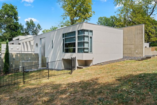 3023 E Inglewood Court, Springfield, MO 65804