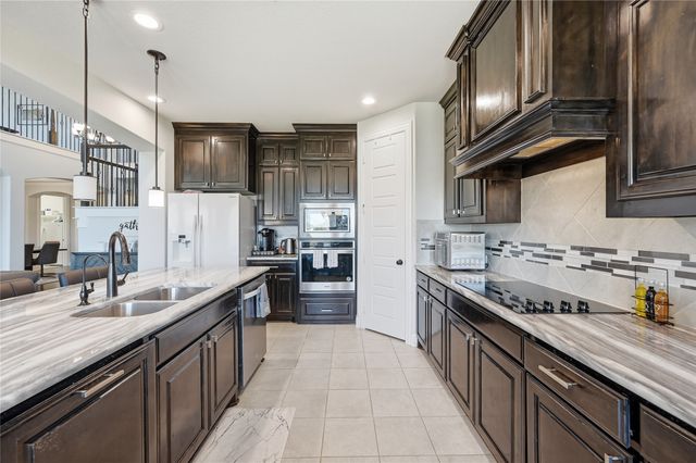 115 Sapphire Lane, Waxahachie, TX 75165