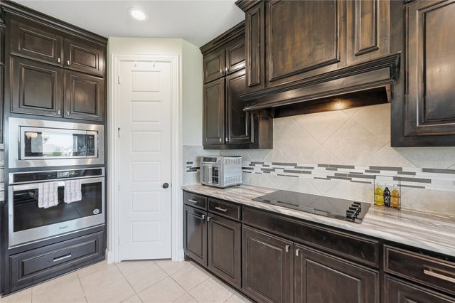 115 Sapphire Lane, Waxahachie, TX 75165