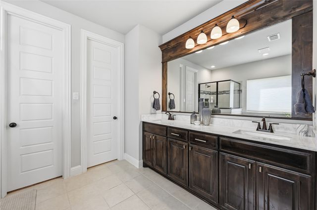 115 Sapphire Lane, Waxahachie, TX 75165