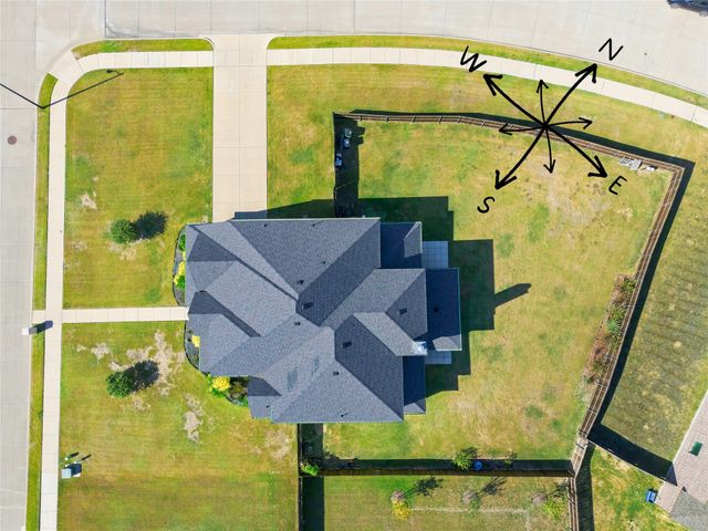 115 Sapphire Lane, Waxahachie, TX 75165