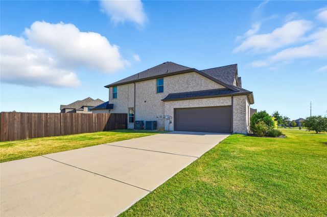 115 Sapphire Lane, Waxahachie, TX 75165