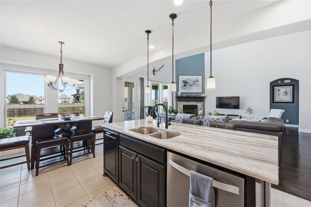 115 Sapphire Lane, Waxahachie, TX 75165