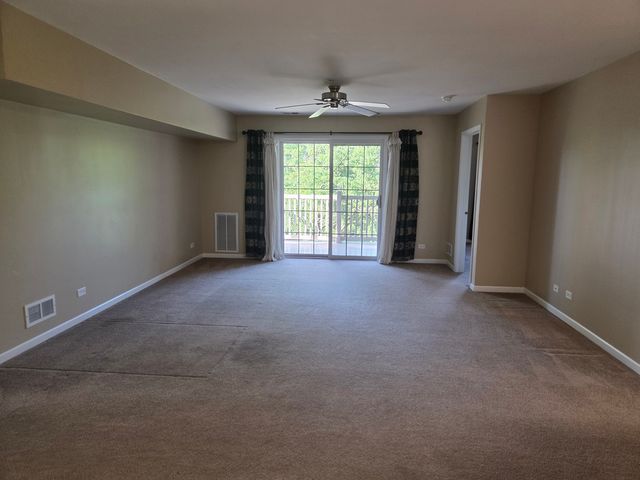 20301 S Pine Hill Road 2D, Frankfort, IL 60423