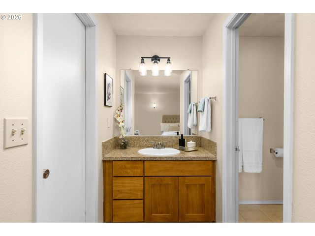 5677 Nw 180TH Pl, Portland, OR 97229