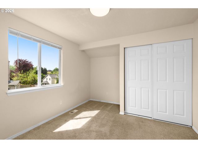 5677 Nw 180TH Pl, Portland, OR 97229