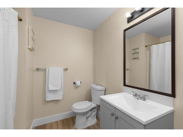 5677 Nw 180TH Pl, Portland, OR 97229