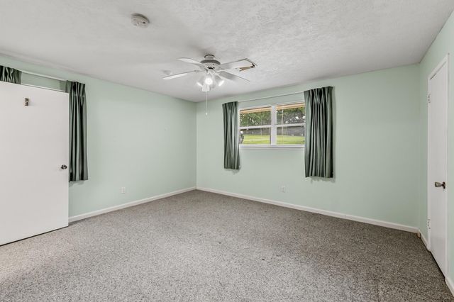 1797 Sh 30 E, Huntsville, TX 77320