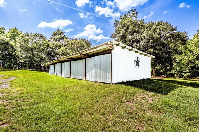1797 Sh 30 E, Huntsville, TX 77320