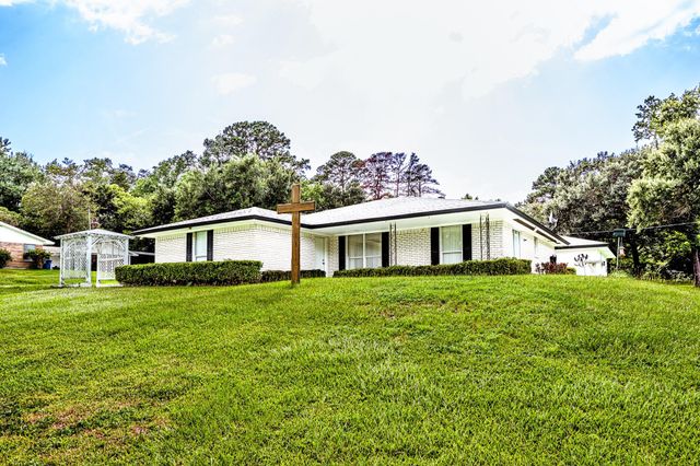 1797 Sh 30 E, Huntsville, TX 77320