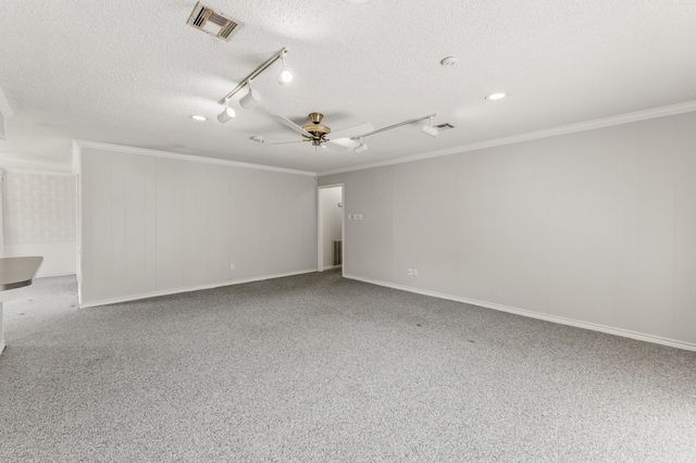 1797 Sh 30 E, Huntsville, TX 77320