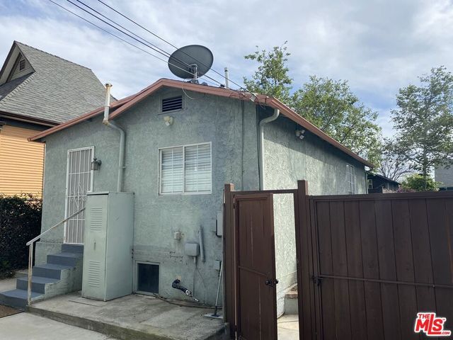 6417 Crescent Street, Los Angeles, CA 90042