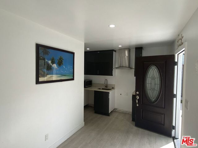 6417 Crescent Street, Los Angeles, CA 90042