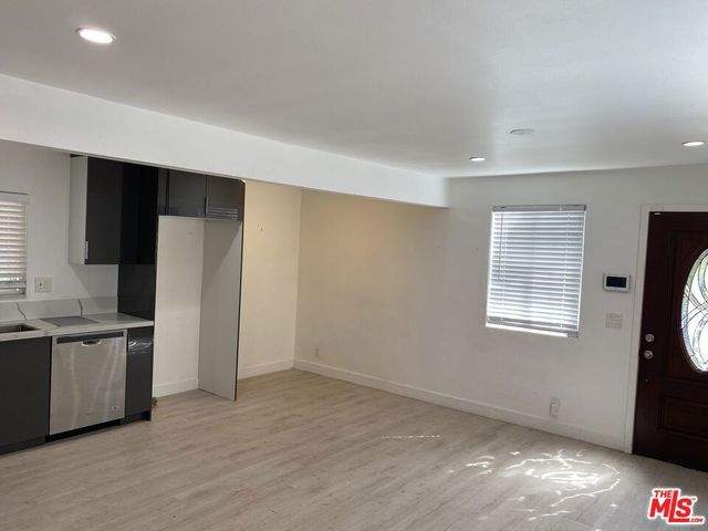 6417 Crescent Street, Los Angeles, CA 90042