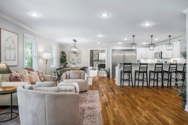 760 Lakeland Dr, Mcminnville, TN 37110
