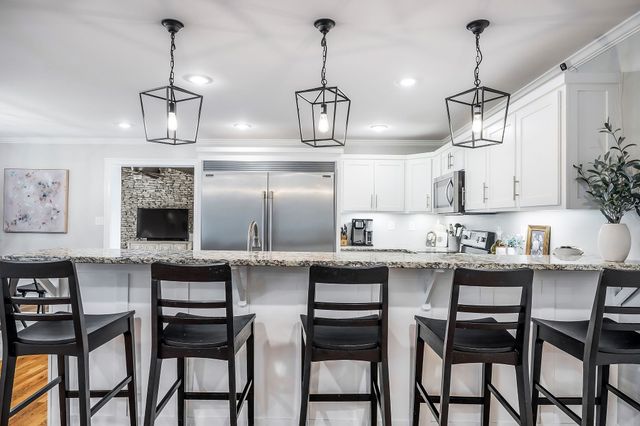 760 Lakeland Dr, Mcminnville, TN 37110