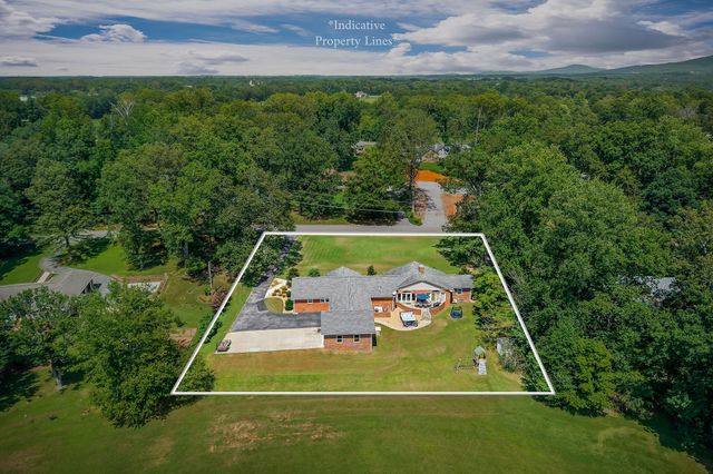 760 Lakeland Dr, Mcminnville, TN 37110