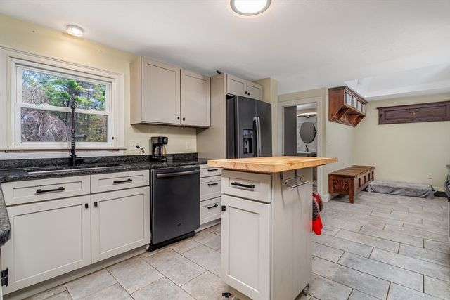 17 Fairview, Ashburnham, MA 01430