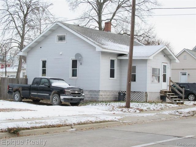 1711 Oak Street, Port Huron, MI 48060