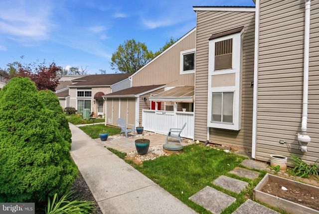 1505 KENSINGTON DR, Hagerstown, MD 21742